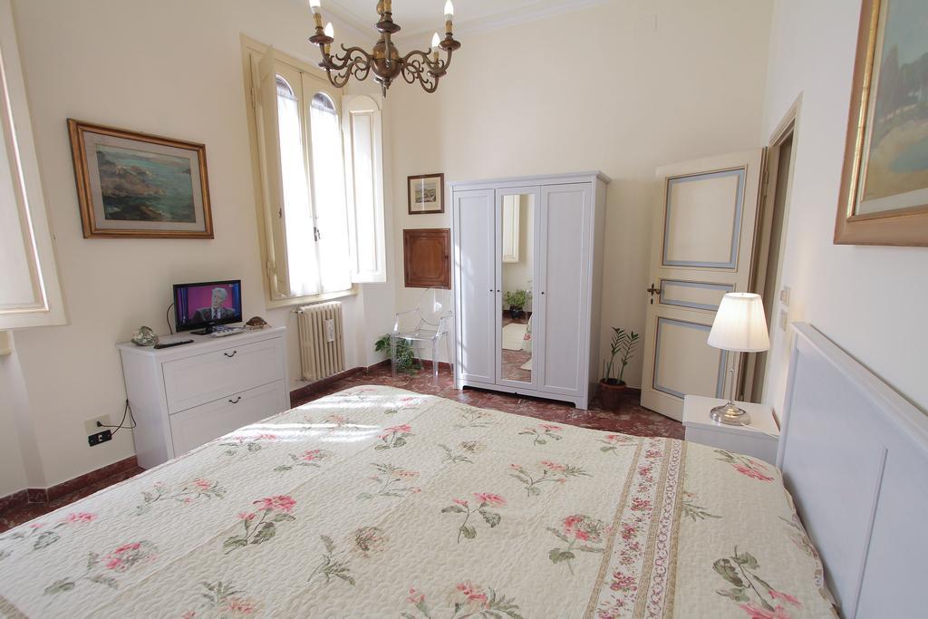 Il Diospero B&B Firenze Szoba fotó